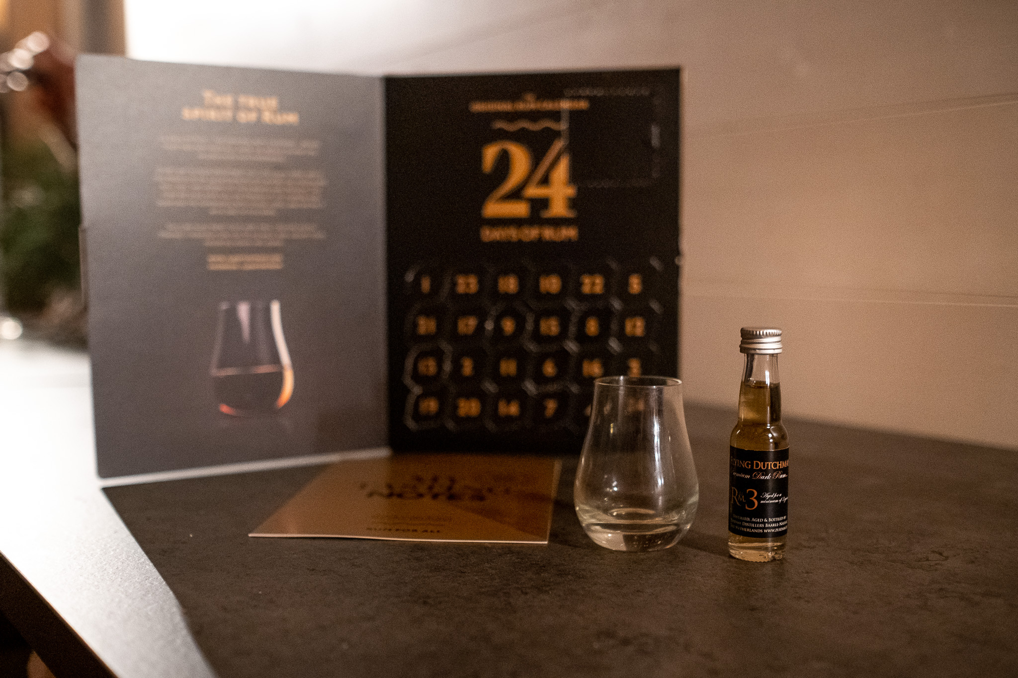 Rumový kalendář 2018 – č. 9 – Flying Dutchman Rum 3